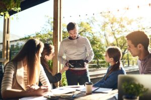 Comunidades de aprendizaje entre vecinos: plataformas para compartir conocimientos