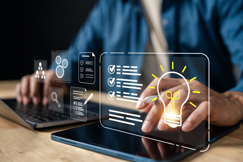 Iconos de gestionar proyectos digitales en el aire